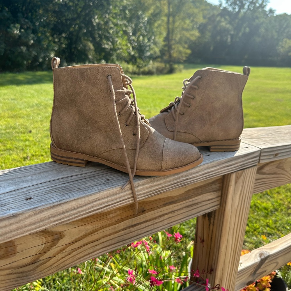 Women’s boots